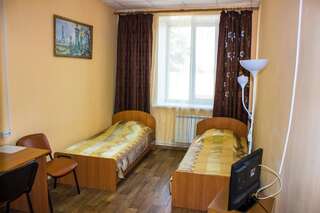 Мини-отель на Набережной Казань Двухместный номер эконом-класса с 2 отдельными кроватями и общей ванной комнатой-6
